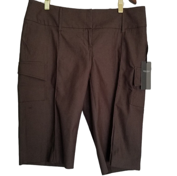 NWT Brown Bisou Bisou Shorts  Size 8 Pleats - Picture 1 of 8